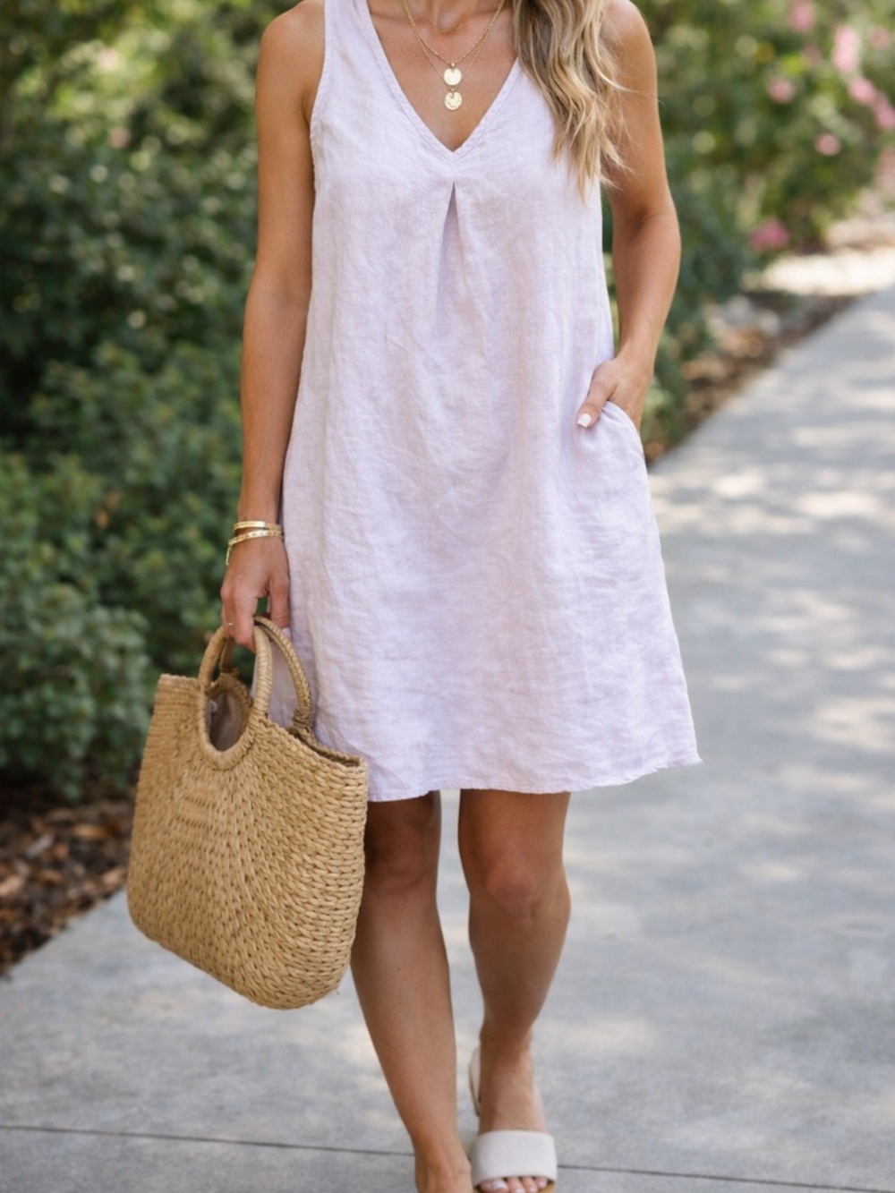 Light Lavender V-Neck Linen Shift Dress with pockets